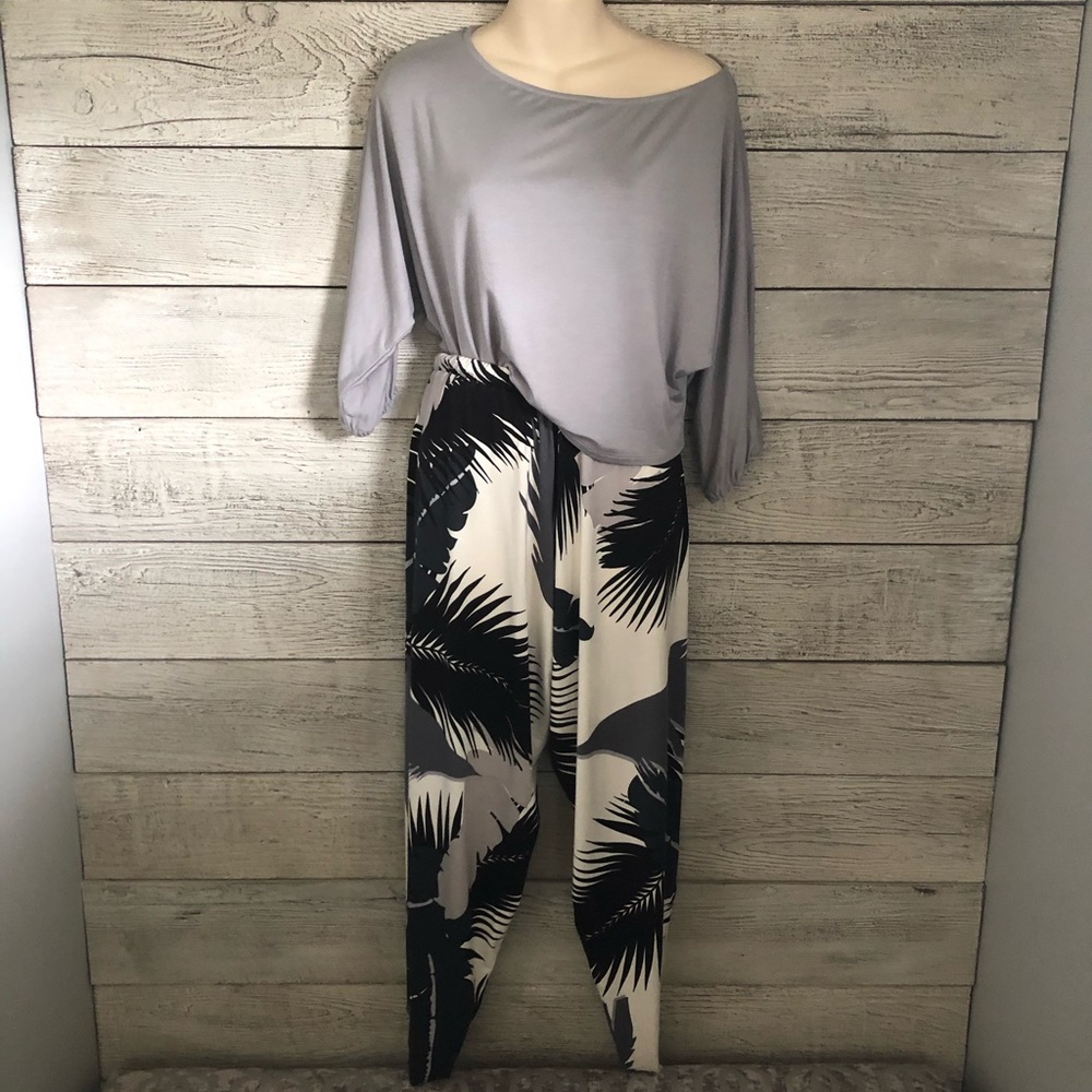 Rachel Pally Palm Design Grey and Black Outfit Slit Pants Top Size XS/S